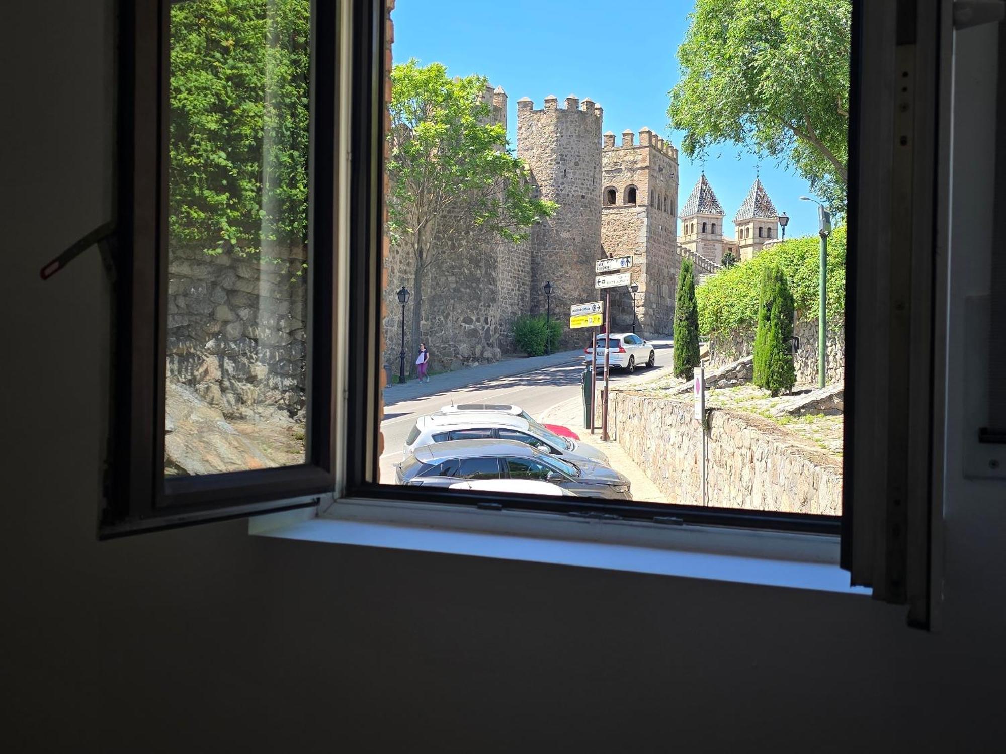 Puerta De Bisagra-Parking Gratis- Con 2 Habitaciones Toledo Dış mekan fotoğraf